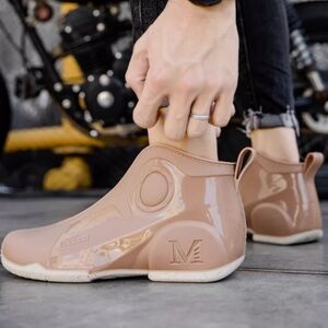 Waterproof rain boots